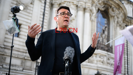 英国首相热门竞选人临时取消安抚投资者电话